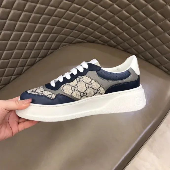 P380 new men's shoes GUCCI [Lightning] latest shoes are shipped. Original quality, fashionable, made of special materials, sheepskin lining, brand new packaging. The foot feels super comfortable and the workmanship is impeccable. Size: 38-45